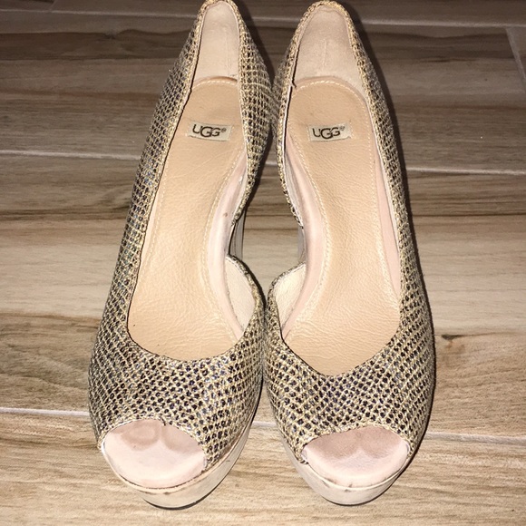 Ugg Snake skin Wedge - Picture 2 of 5